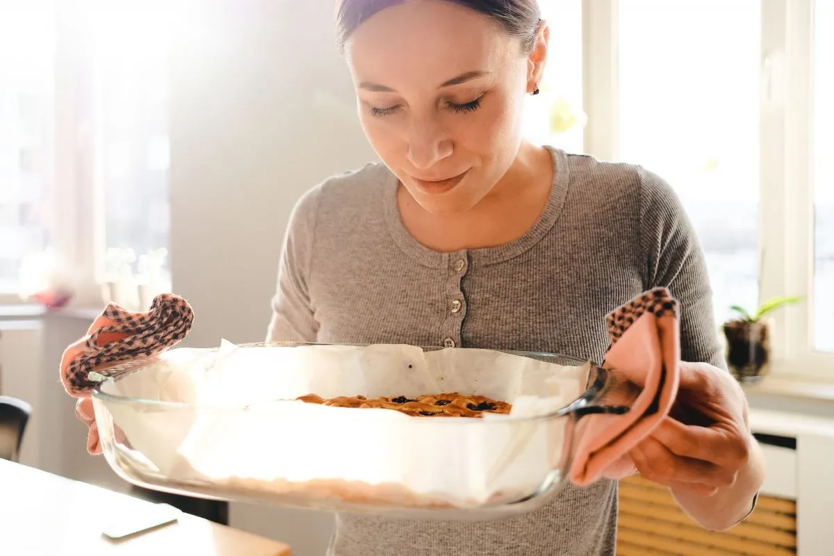 How do you thicken canned apples for pie filling