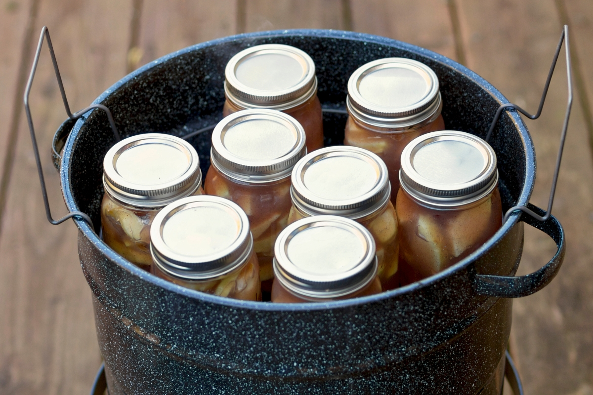 How to Make Canned Apple 