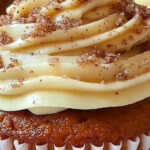 Pumpkin Cupcakes with Cinnamon Cream Cheese Frosting